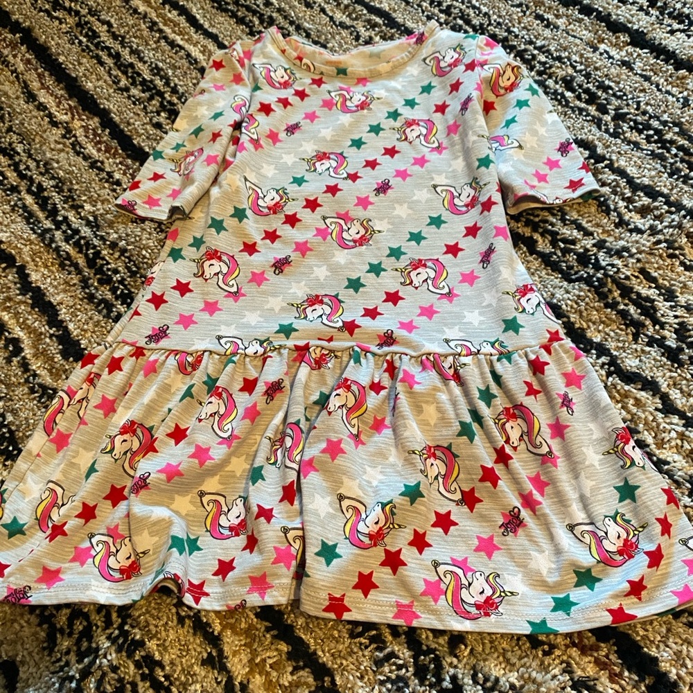 Dress with unicorns